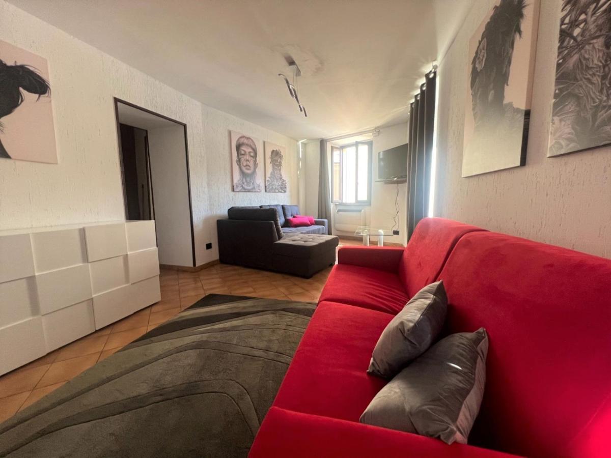 Apartment In Central Square With Lake View Lenno Eksteriør billede
